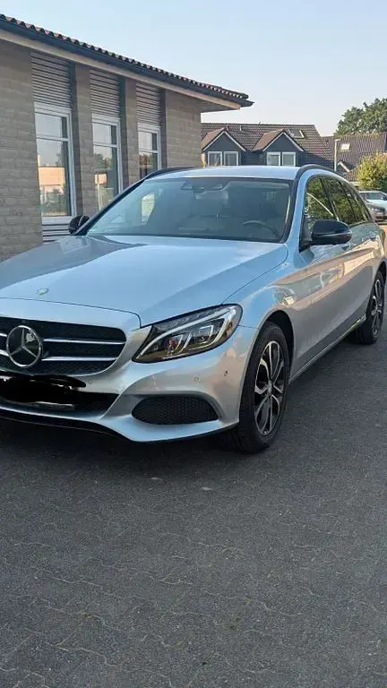 Gebraucht Mercedes C220 Avantgarde 170 PS (125 kW) 2016 Silber Limousine
