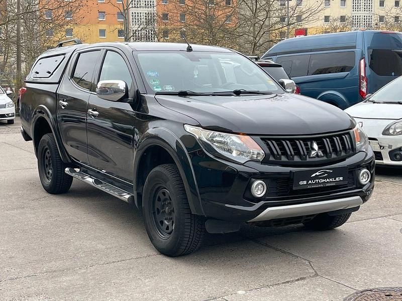 Gebraucht Mitsubishi L200 Plus 181 PS (133 kW) 2016 Schwarz Pickup
