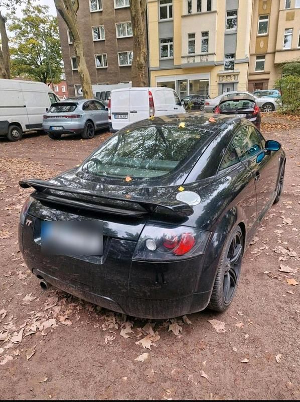 Second-hand Audi TT 180 CP (132 kW) 2000 Negru Coupe