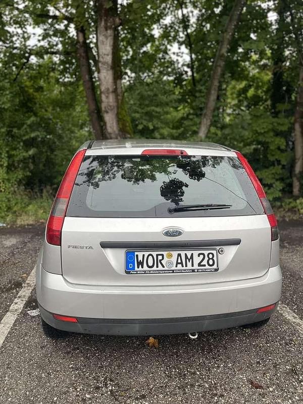 Gebraucht 2003 Ford Fusion Viva Limousine | 3.150 € - Bild 1/4