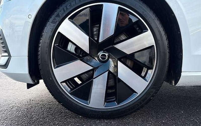 Gebraucht Volvo V60 Plus 350 PS (257 kW) 2025 Weiß Kombi