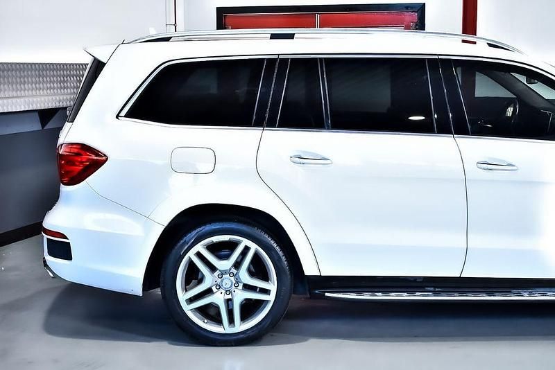Gebraucht Mercedes GL550 435 PS (319 kW) 2015 Weiß SUV