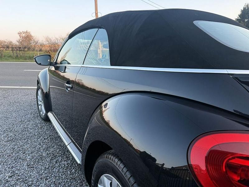 Gebraucht VW Beetle Design 105 PS (77 kW) 2013 Schwarz Kleinwagen