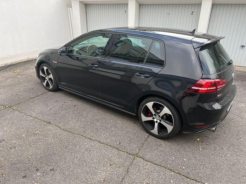 Gebraucht VW Golf VII GTI 220 PS (161 kW) 2016 Schwarz Limousine