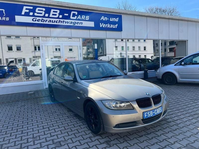 Gebraucht BMW 320 Advantage 170 PS (125 kW) 2008 Gold Limousine