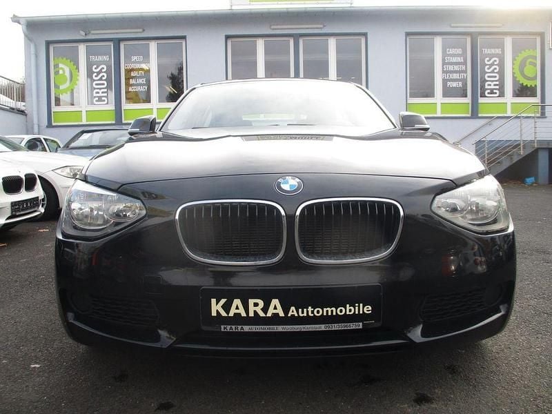 Gebraucht BMW 114 102 PS (75 kW) 2013 Schwarz Kleinwagen