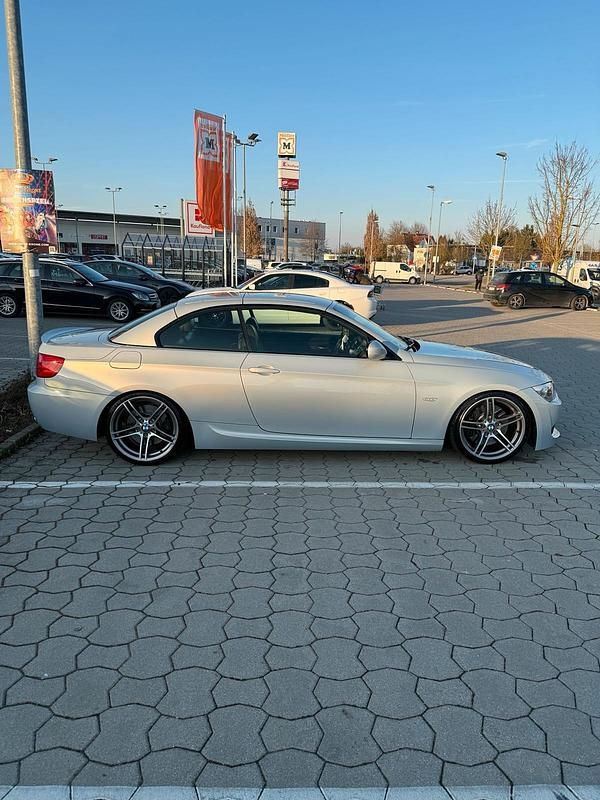 Gebraucht BMW 335 Cabriolet 306 PS (225 kW) 2010 Silber Cabrio