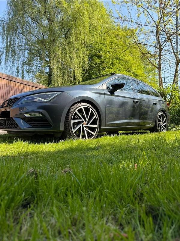 Gebraucht Seat Leon ST 4Drive 300 PS (220 kW) 2018 Grau Kombi
