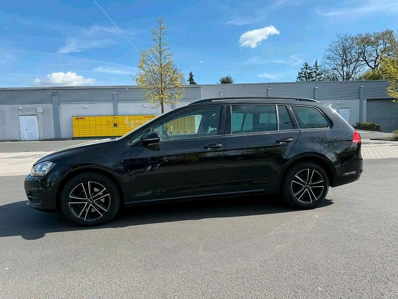 Second-hand VW Golf VII 110 CP (80 kW) 2016 Negru Berlinǎ