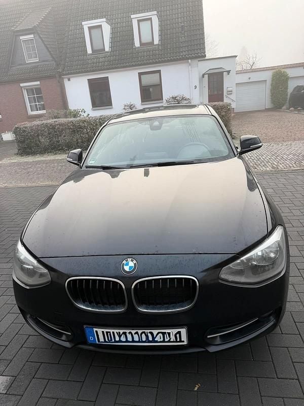 Schwarz Gebraucht 2012 BMW 116 Kleinwagen | 7.700 € - Bild 1/4