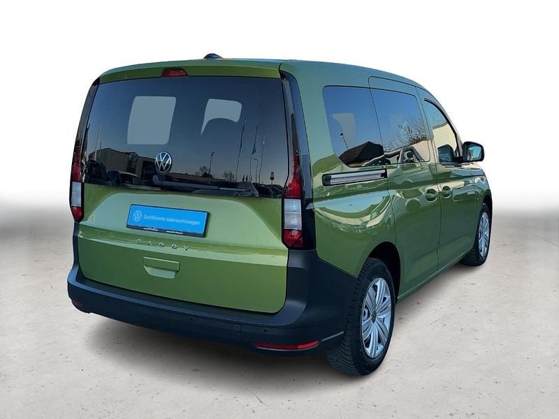 Gebraucht VW Caddy Basis 114 PS (83 kW) 2022 Grün Van / Kleinbus