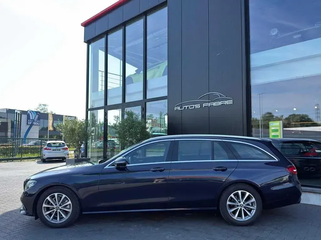 Gebraucht Mercedes E200 160 PS (117 kW) 2020 Blau Kombi