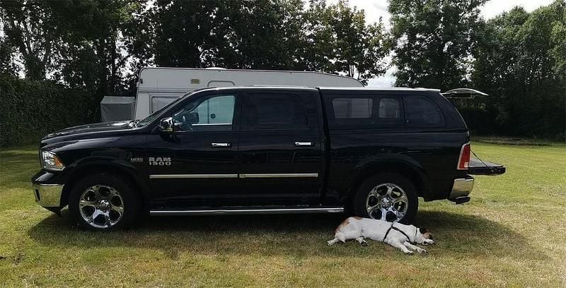 Second-hand Dodge Ram 401 CP (294 kW) 2015 Negru Pickup