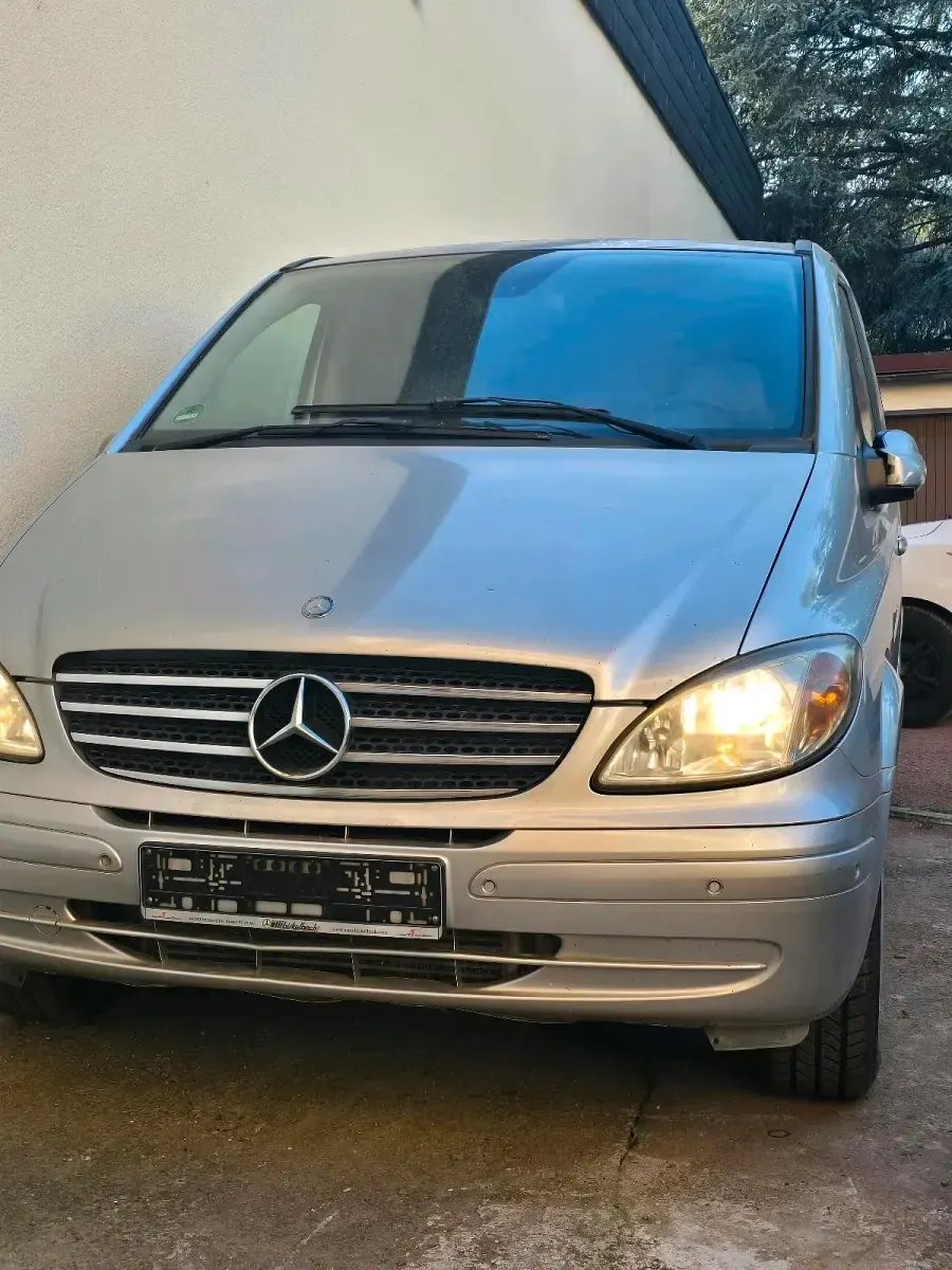 Gebraucht Mercedes Viano 116 PS (85 kW) 2009 Silber Van / Kleinbus