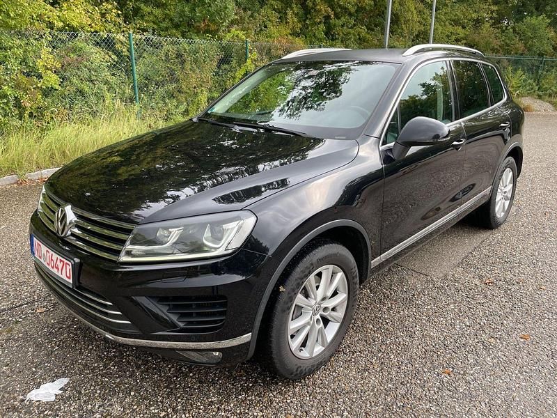 Schwarz Gebraucht 2015 VW Touareg Terrain Tech SUV | 13.900 € (Superpreis) - Bild 1/4