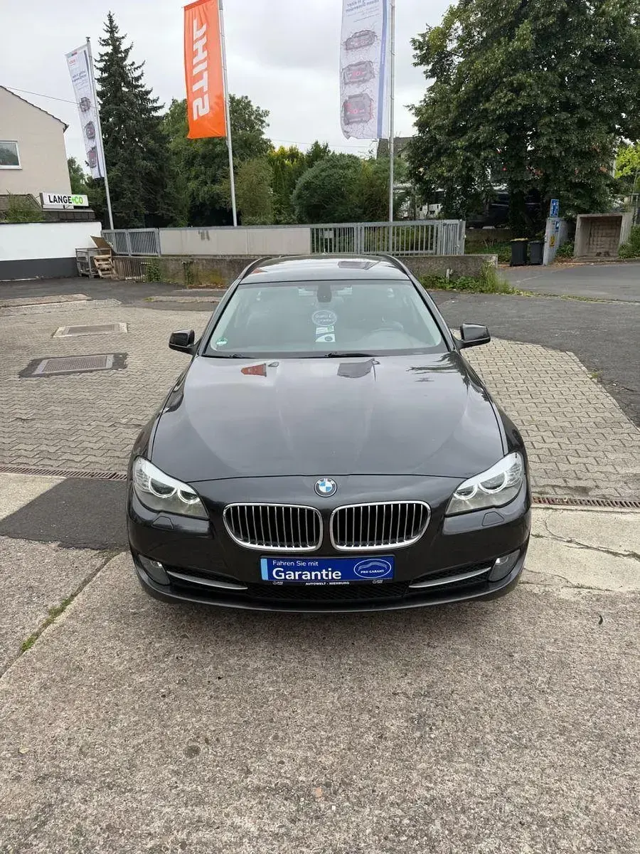 Gebraucht BMW 520 184 PS (135 kW) 2013 Grau Kombi