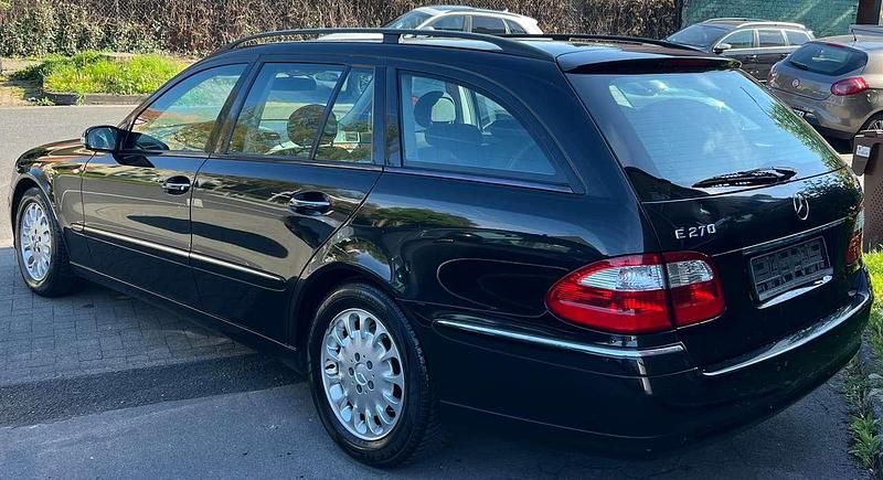 Gebraucht Mercedes E270 177 PS (130 kW) 2004 Schwarz Kombi