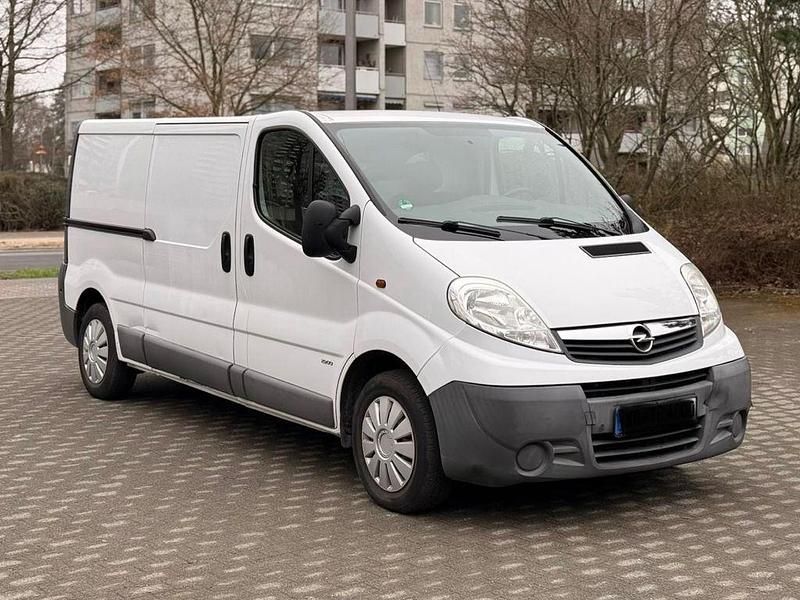 Gebraucht Opel Vivaro 114 PS (83 kW) 2014 Weiß Van / Kleinbus