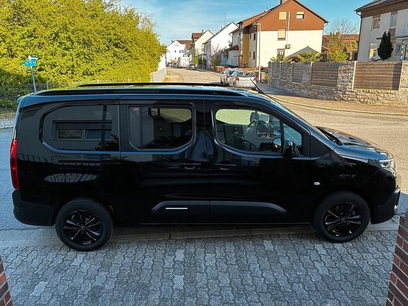 Gebraucht Citroën Berlingo 131 PS (96 kW) 2025 Schwarz Van / Kleinbus