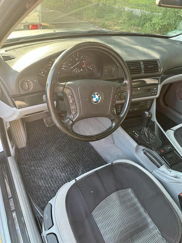 Gebraucht BMW 520 150 PS (110 kW) 1997 Silber Limousine