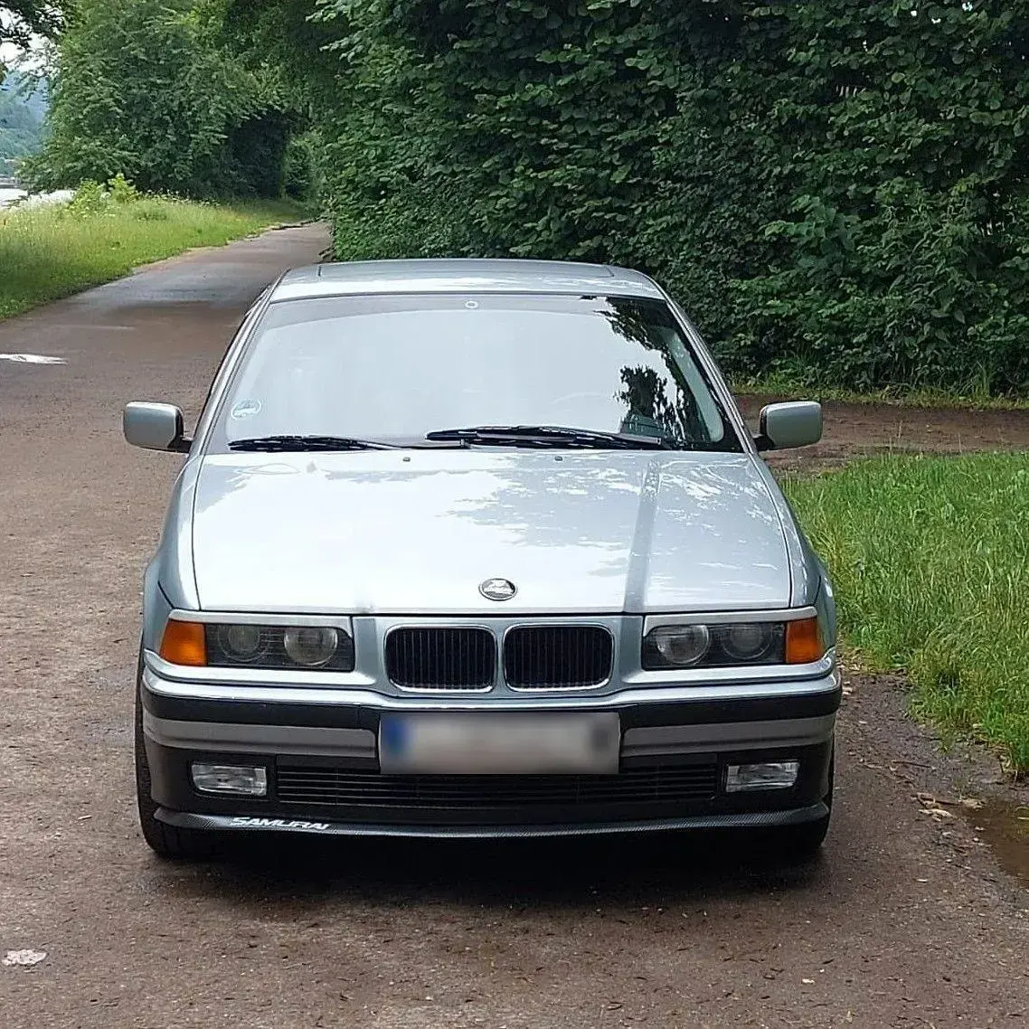 Second-hand BMW 320 150 CP (110 kW) 1994 Argintiu Berlinǎ