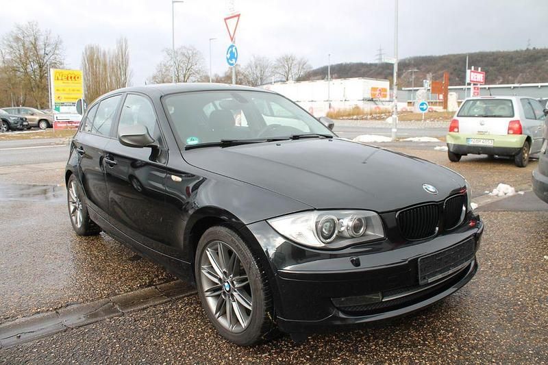 Gebraucht BMW 116 Lifestyle 116 PS (85 kW) 2011 Schwarz Kleinwagen