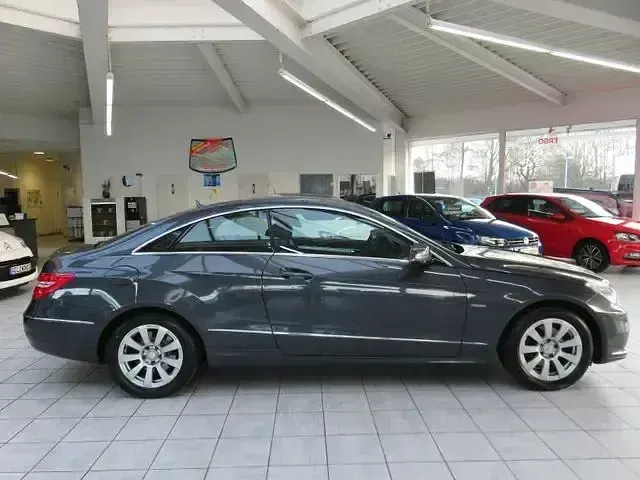 Gebraucht Mercedes E250 204 PS (150 kW) 2012 Grau Coupé