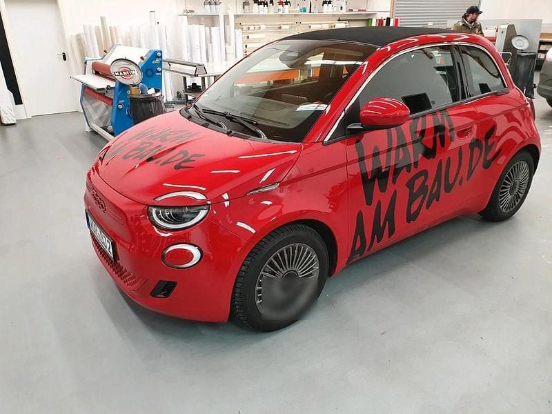 Gebraucht Fiat 500e Red 86 kW (118 PS) 2022 Rot Cabrio