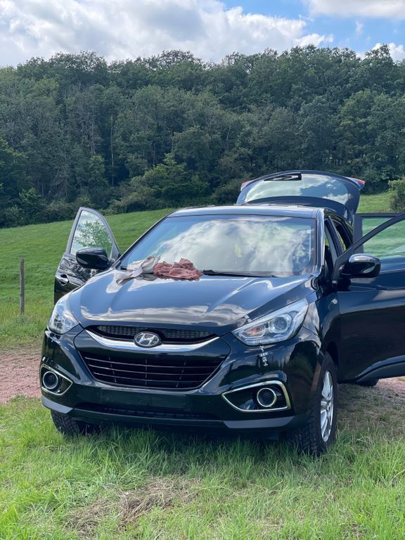 Schwarz Gebraucht 2013 Hyundai ix35 Edition SUV | 8.600 € (Guter Preis) - Bild 1/4