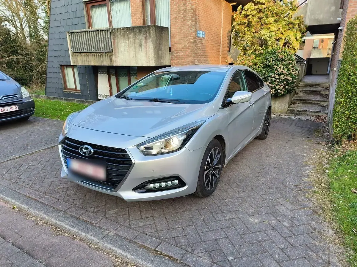 Gebraucht Hyundai i40 136 PS (100 kW) 2015 Silber Limousine