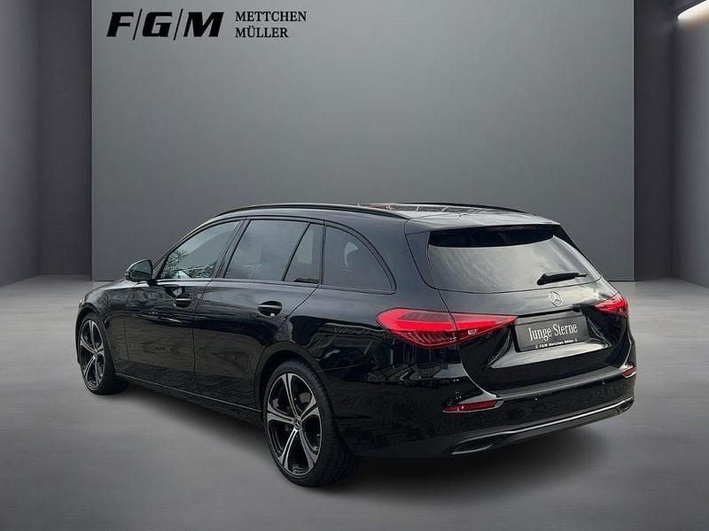 Gebraucht Mercedes C300 Avantgarde 265 PS (194 kW) 2023 Unilack schwarz Kombi
