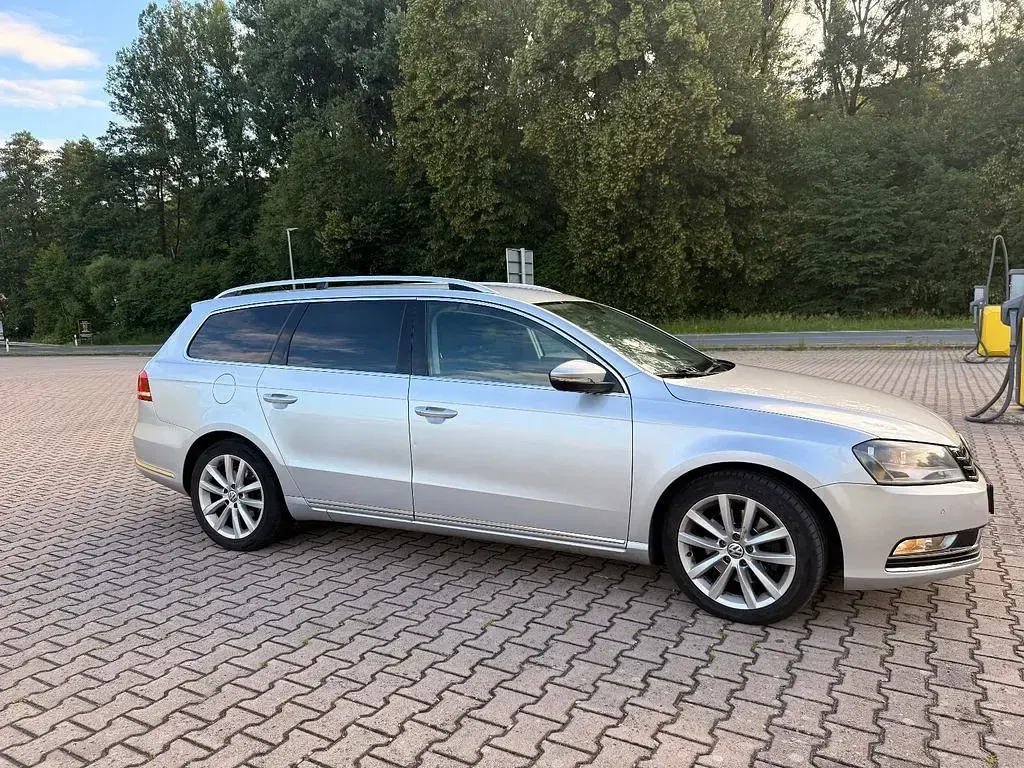 Gebraucht VW Passat Highline 140 PS (102 kW) 2014 Grau Kombi