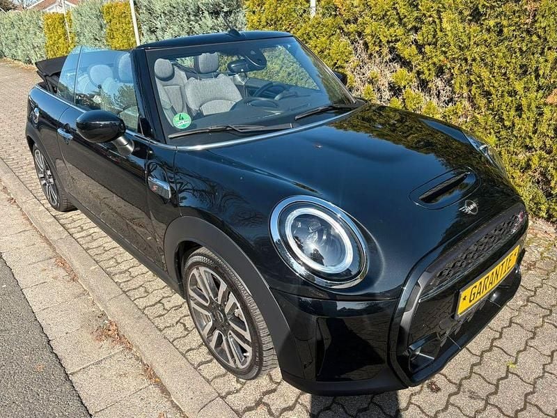 Gebraucht Mini Cooper S Cabriolet 178 PS (130 kW) 2024 Schwarz Cabrio