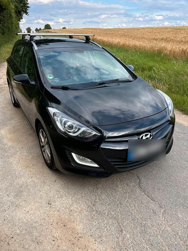 Gebraucht Hyundai i30 110 PS (80 kW) 2014 Schwarz Kombi
