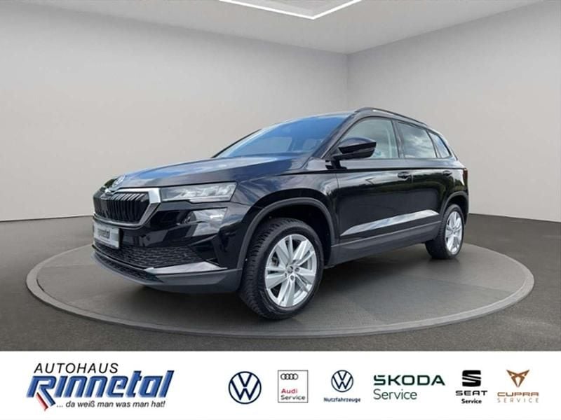 Schwarz Gebraucht 2024 Skoda Karoq Selection SUV | 31.280 € (Guter Preis) - Bild 1/4