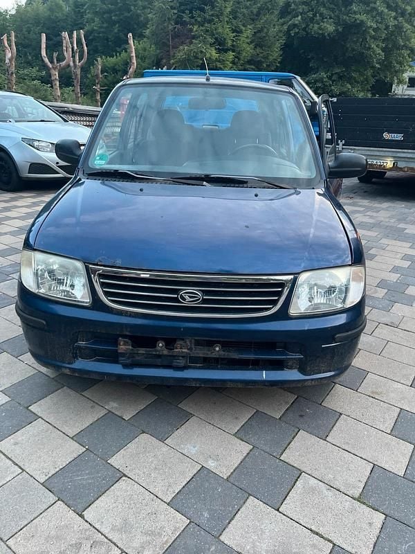 Blau Gebraucht 2002 Daihatsu Cuore Kleinwagen | 1.000 € - Bild 1/4