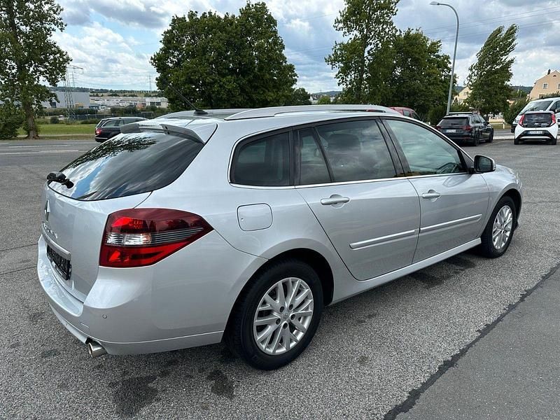 Gebraucht Renault Laguna III Initiale Paris 110 PS (80 kW) 2014 Silber Kombi