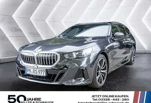 Gebraucht BMW 520 208 PS (152 kW) 2025 Grau Kombi