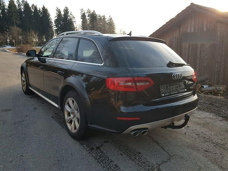Gebraucht Audi A4 Allroad Ambiente 190 PS (139 kW) 2015 Schwarz Kombi