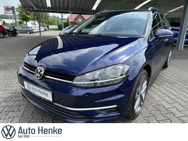 Blau Gebraucht 2018 VW Golf VII Comfortline Kombi | 14.999 € (Fairer Preis) - Bild 1/4