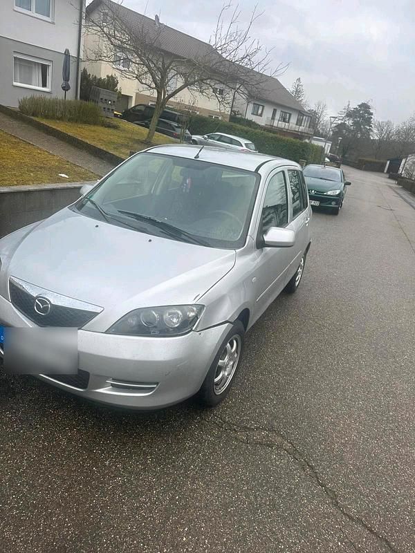 Gebraucht Mazda 2 84 PS (61 kW) 2007 Silber Kleinwagen