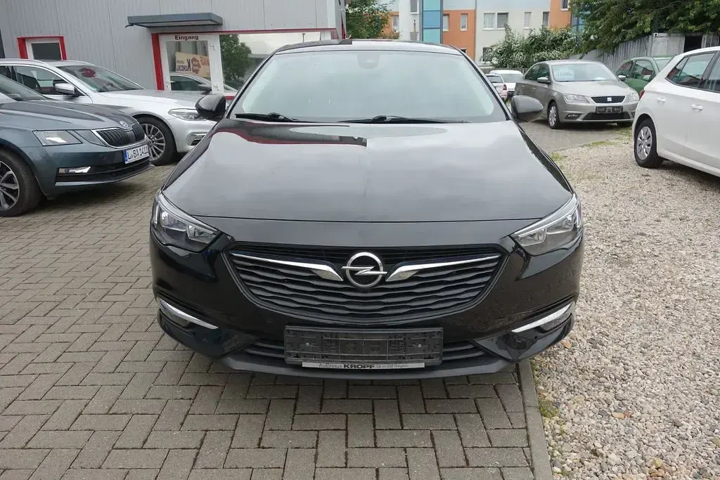 Gebraucht Opel Insignia Dynamic 165 PS (121 kW) 2017 Schwarz Limousine