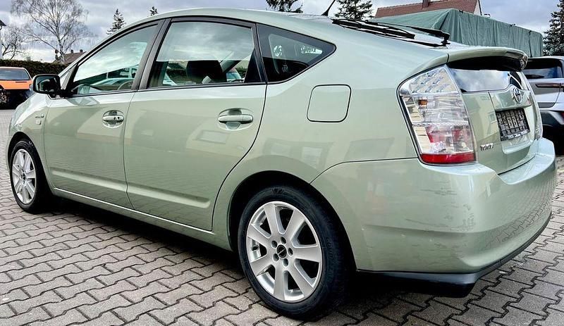 Gebraucht Toyota Prius 77 PS (56 kW) 2008 Grün Kleinwagen