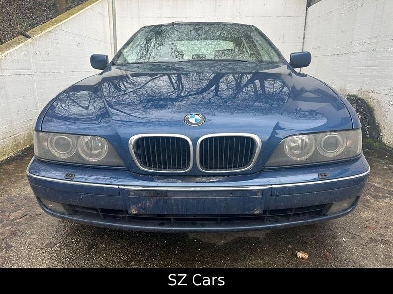 Gebraucht BMW 525 Exclusive 163 PS (119 kW) 2002 Blau Limousine