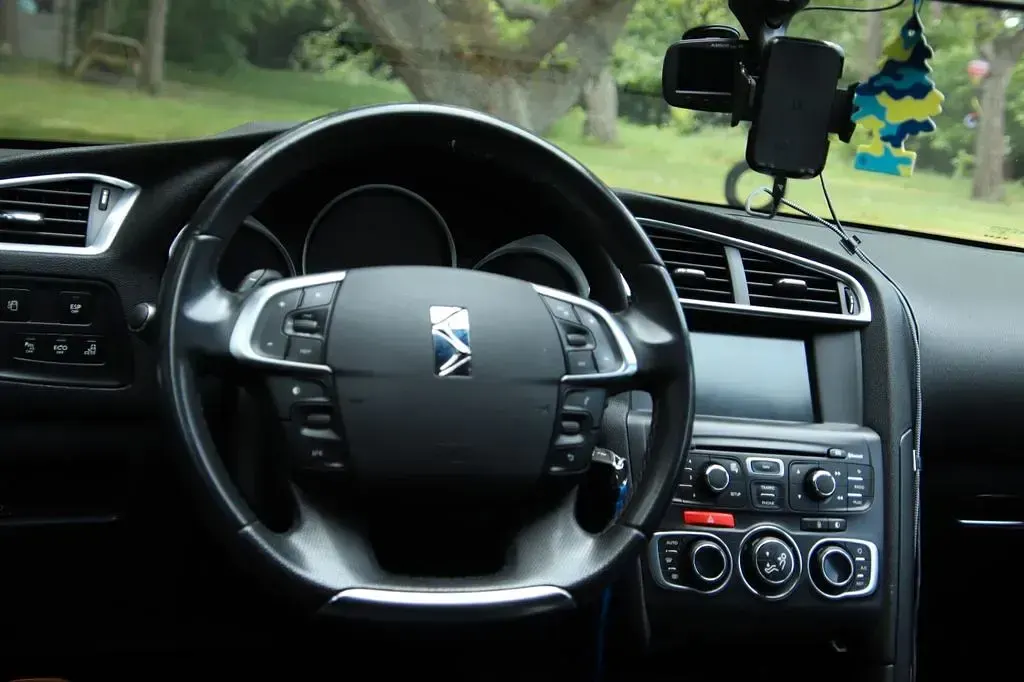 Gebraucht Citroën DS4 So Chic 114 PS (83 kW) 2013 Grün Kleinwagen