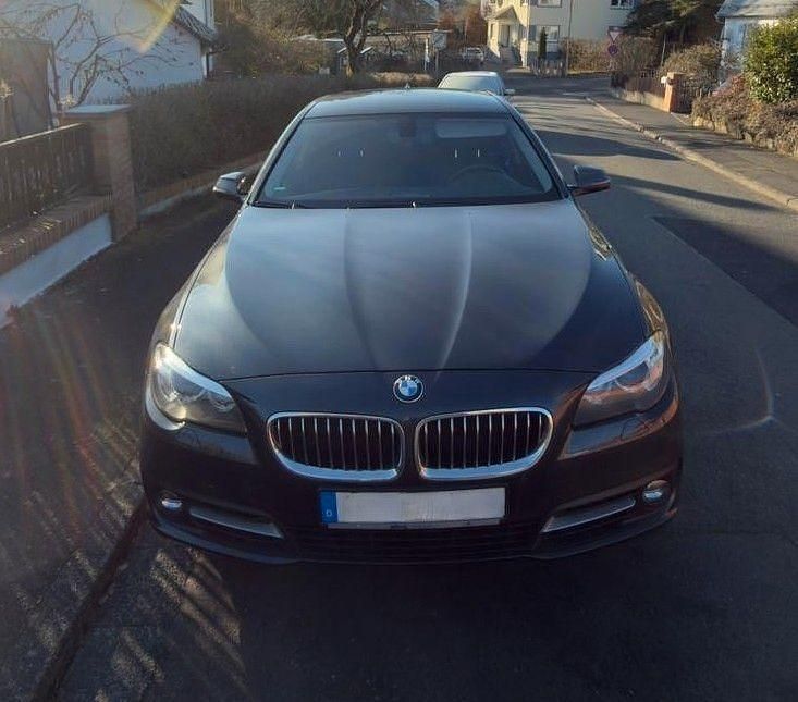 Gebraucht BMW 520 190 PS (139 kW) 2015 Grau Limousine