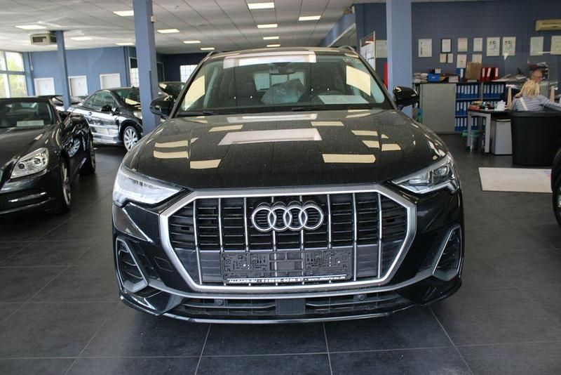 Second-hand Audi Q3 S-Line 150 CP (110 kW) 2021 Negru SUV