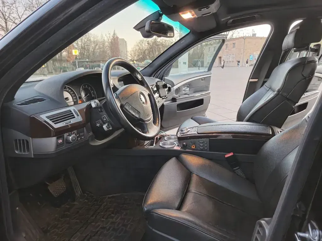 Gebraucht BMW 750L 367 PS (269 kW) 2006 Schwarz Limousine