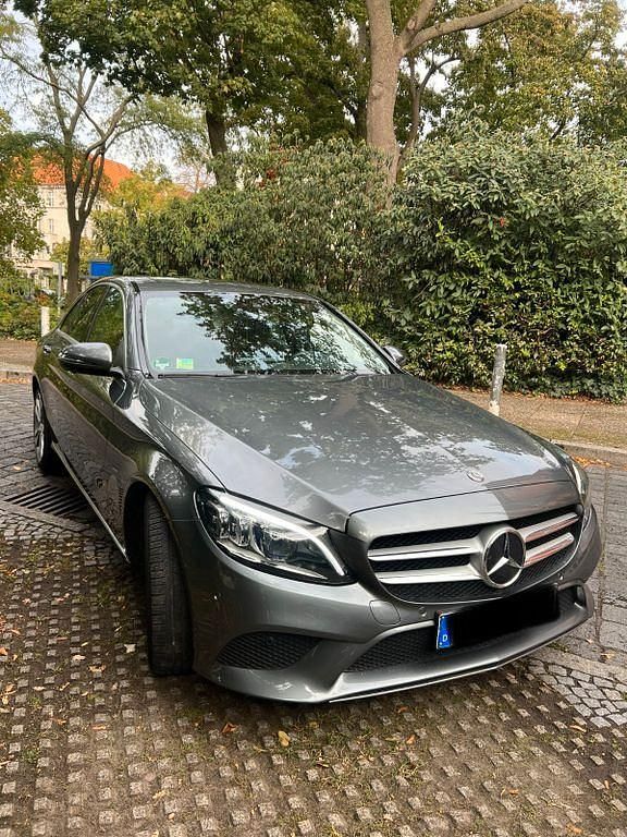 Gebraucht Mercedes C220 194 PS (142 kW) 2018 Schwarz Limousine