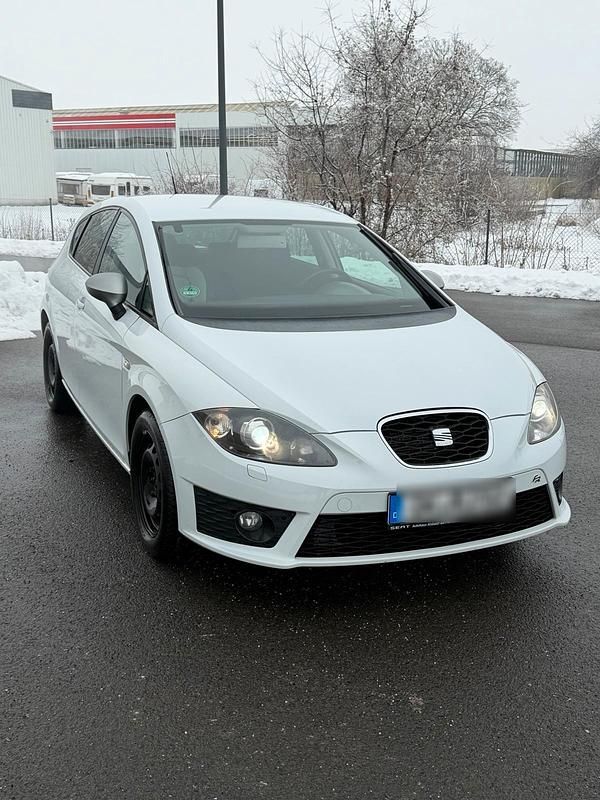 Gebraucht Seat Leon FR 140 PS (102 kW) 2012 Weiß Kleinwagen